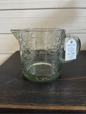 CWC Dwell Studio Glass Measuring Cup 33oz ~ 4 Cups GREEN Floral NEW